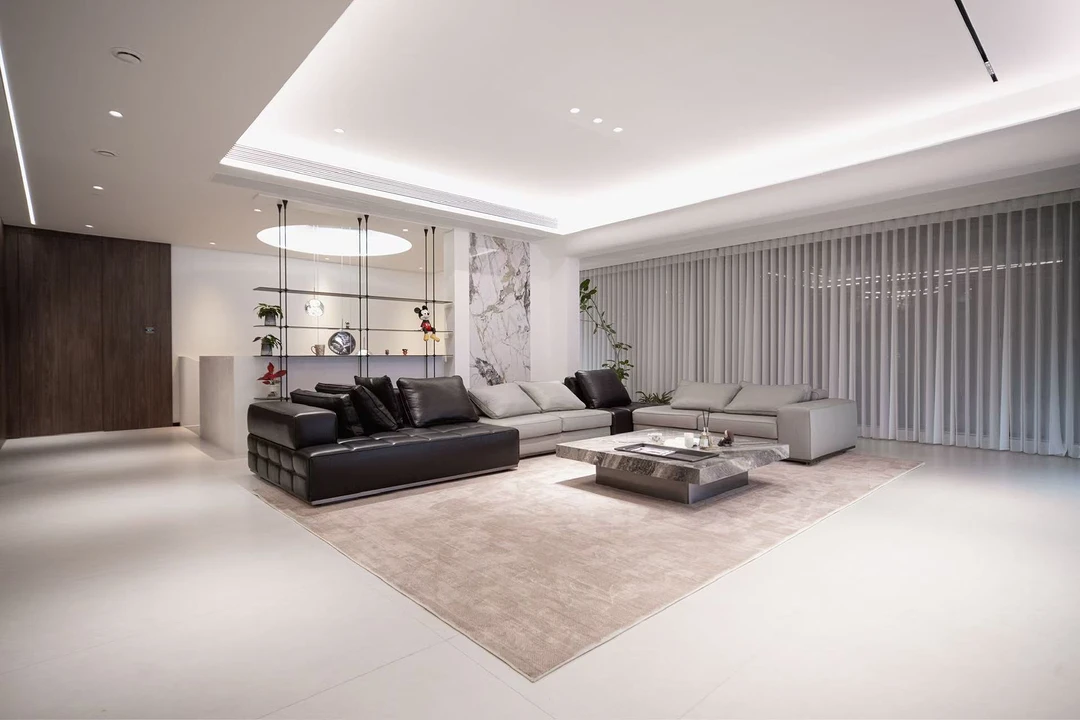 500㎡三层叠墅通铺哑光砖，舒适度拉满的质感之家